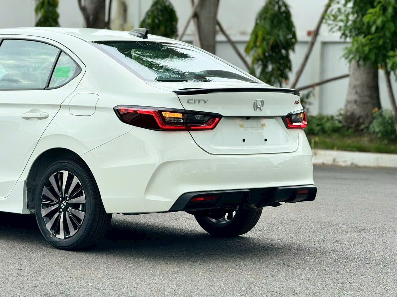 z6453153295764 fb9235835935356bb88b6f97c8b63edc Honda City 2025 – Sedan Đáng Mua Nhất Phân Khúc | Ưu Đãi 100% Trước Bạ Tháng 7
